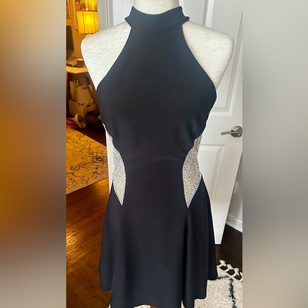 Stunning cocktail dress.